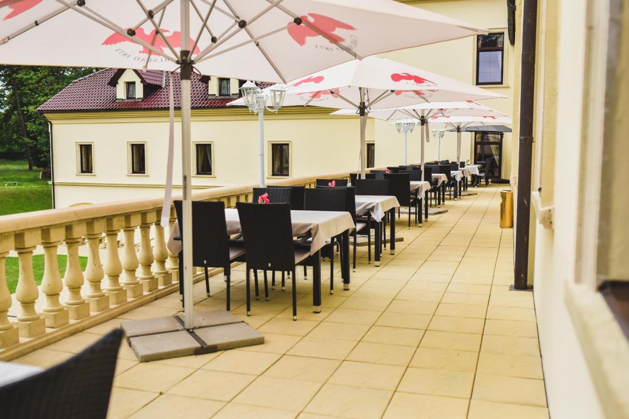 Zamek Kamenny Dvur Hotel Kynsperk nad Ohri Kültér fotó