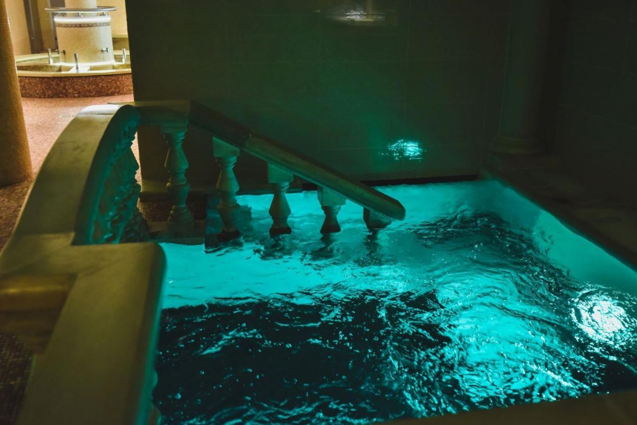 Zamek Kamenny Dvur Hotel Kynsperk nad Ohri Kültér fotó