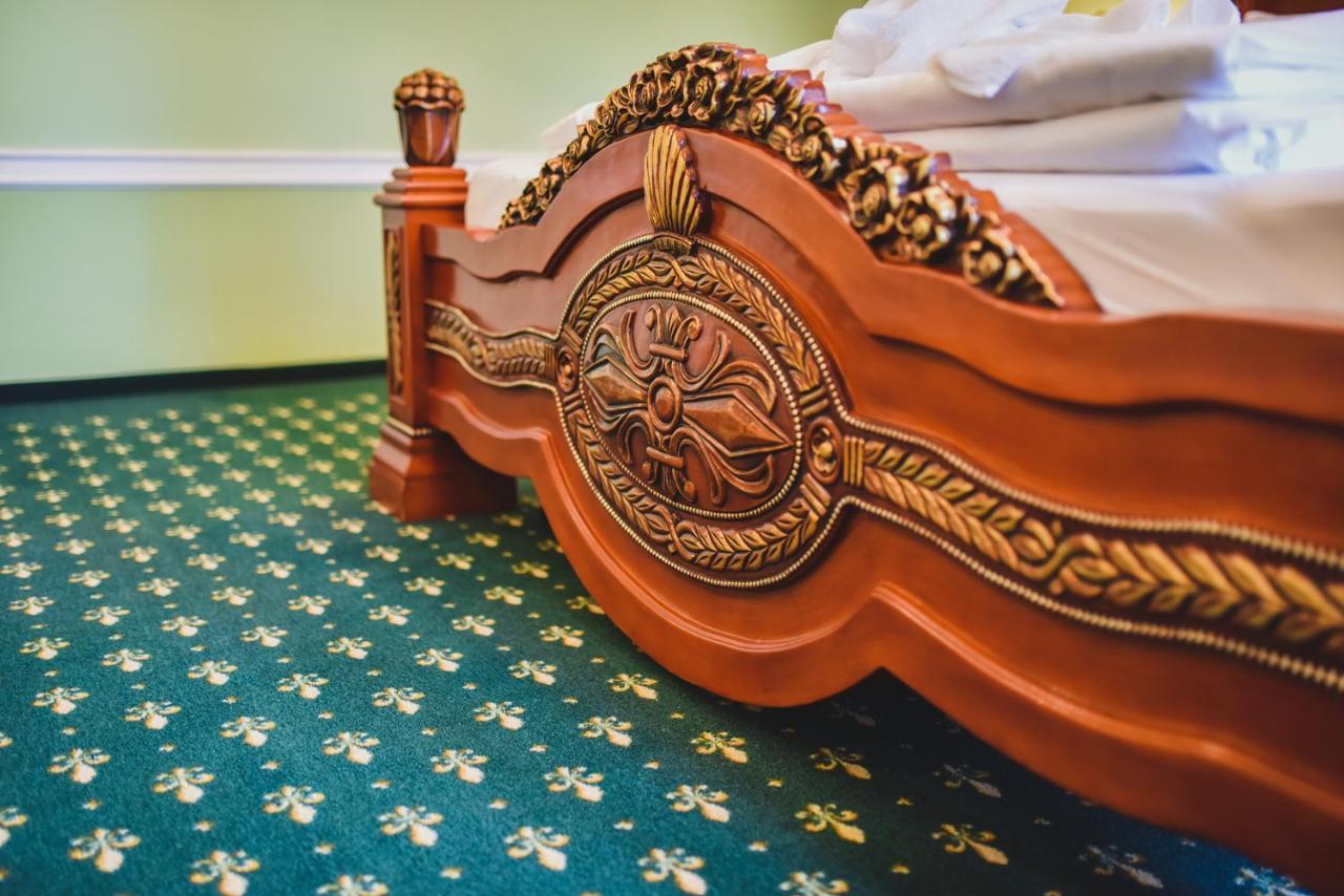 Zamek Kamenny Dvur Hotel Kynsperk nad Ohri Kültér fotó