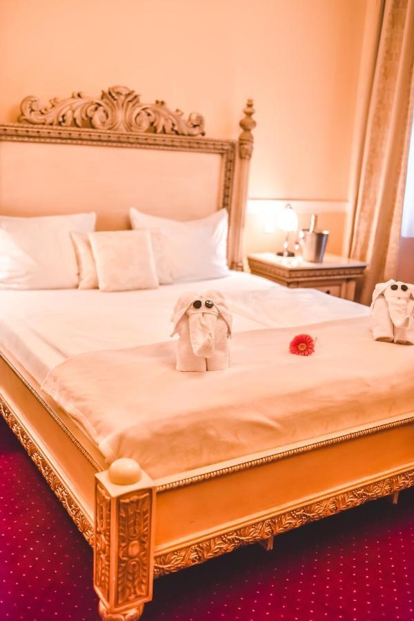 Zamek Kamenny Dvur Hotel Kynsperk nad Ohri Kültér fotó