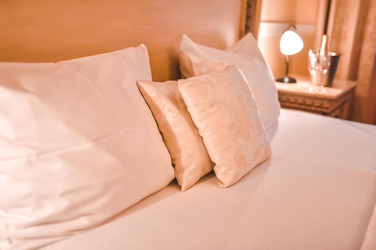 Zamek Kamenny Dvur Hotel Kynsperk nad Ohri Kültér fotó