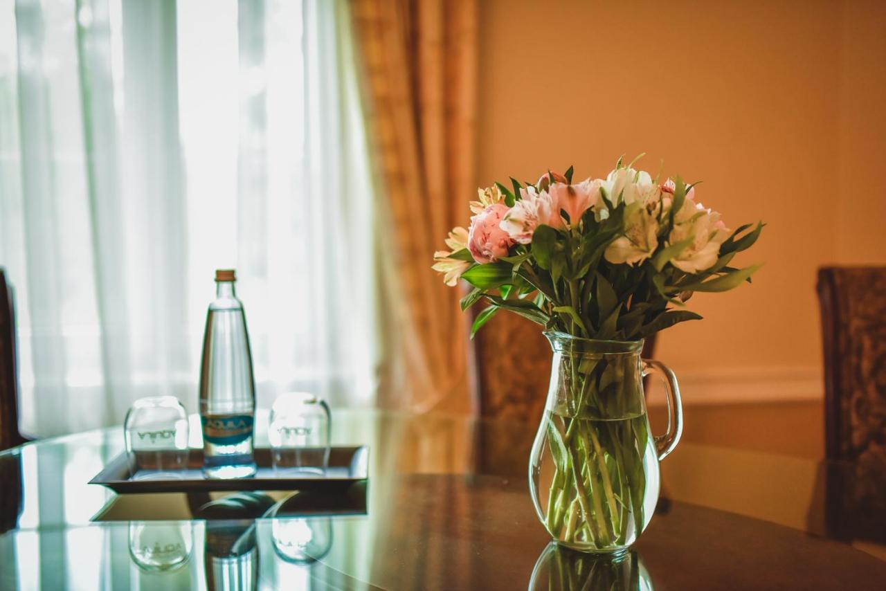 Zamek Kamenny Dvur Hotel Kynsperk nad Ohri Kültér fotó