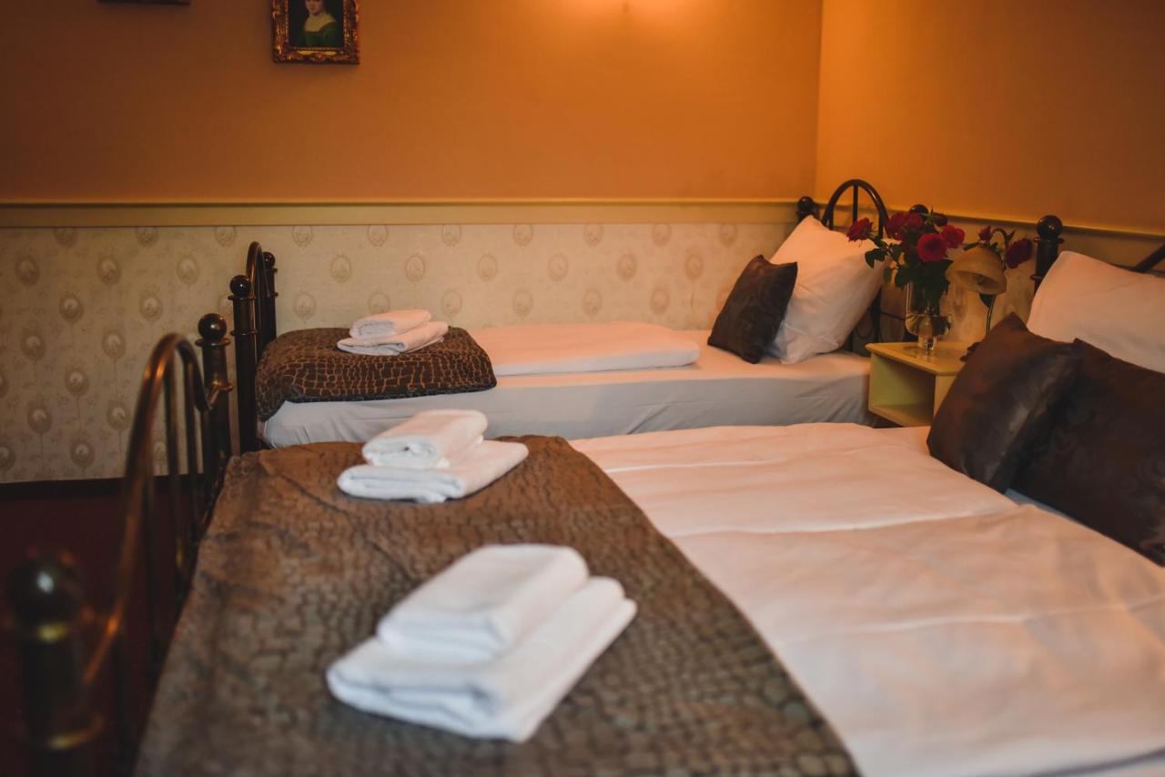 Zamek Kamenny Dvur Hotel Kynsperk nad Ohri Kültér fotó