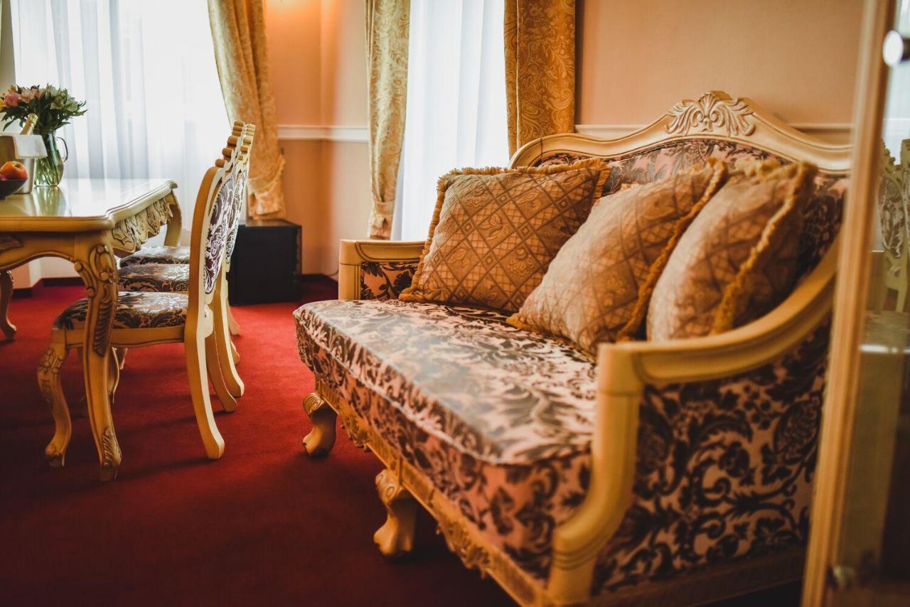 Zamek Kamenny Dvur Hotel Kynsperk nad Ohri Kültér fotó